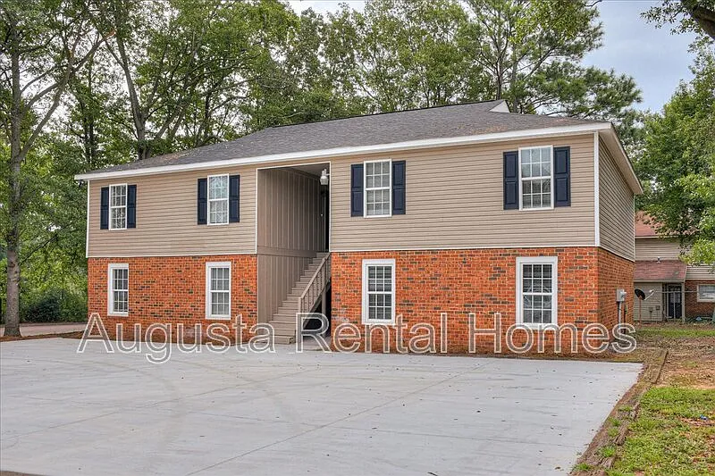 Building Photo - 154 Conifer Dr