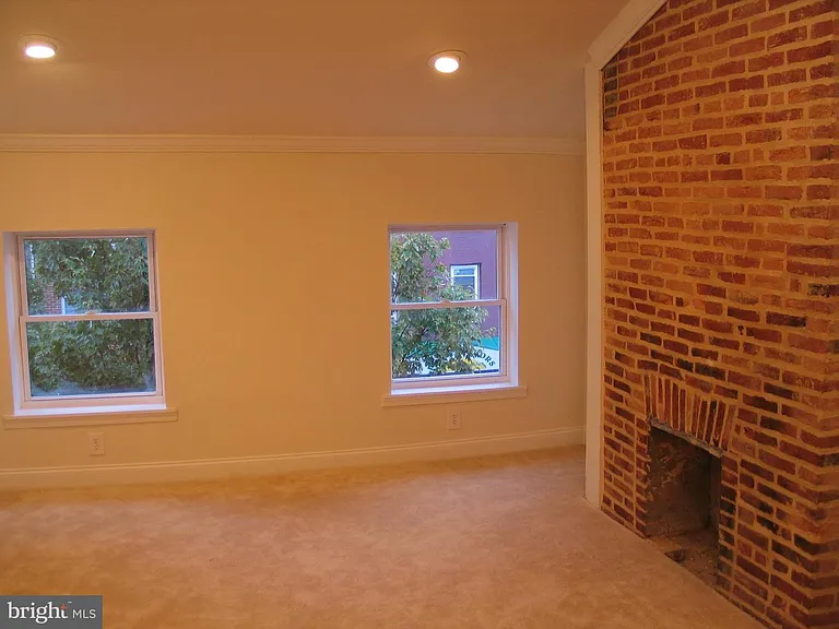1811 E Pratt St — Photo 7