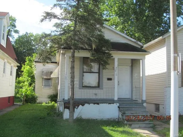 4962 Thrush Ave, Saint Louis, MO 63120