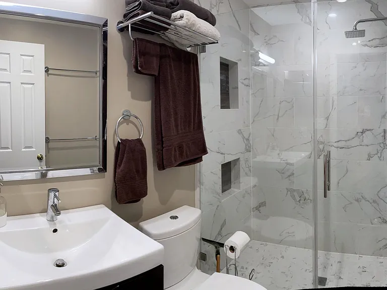 1812 Vernon St NW #41 — Photo 8