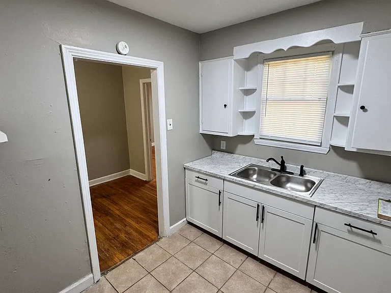 1041 Isabelle St — Photo 7
