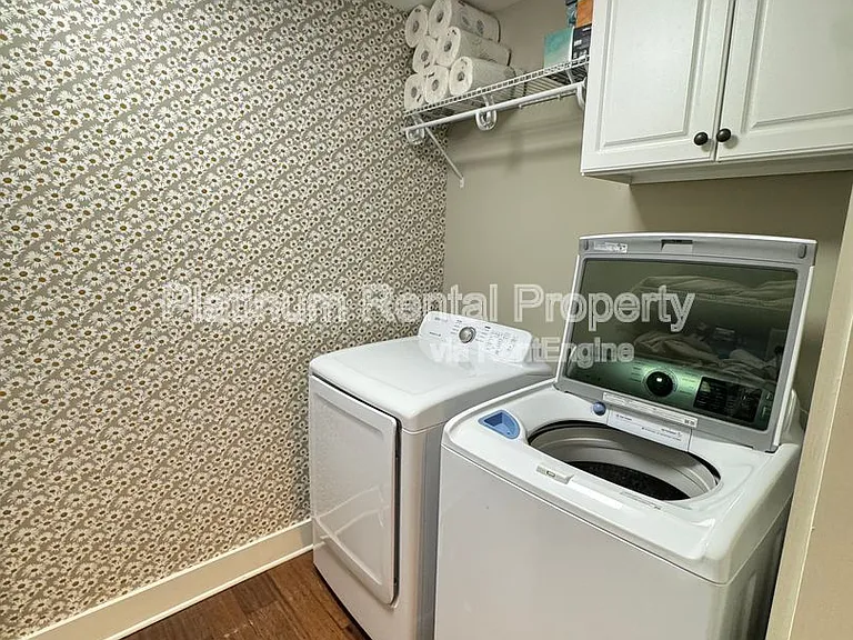 381 Lynne Cir — Photo 27