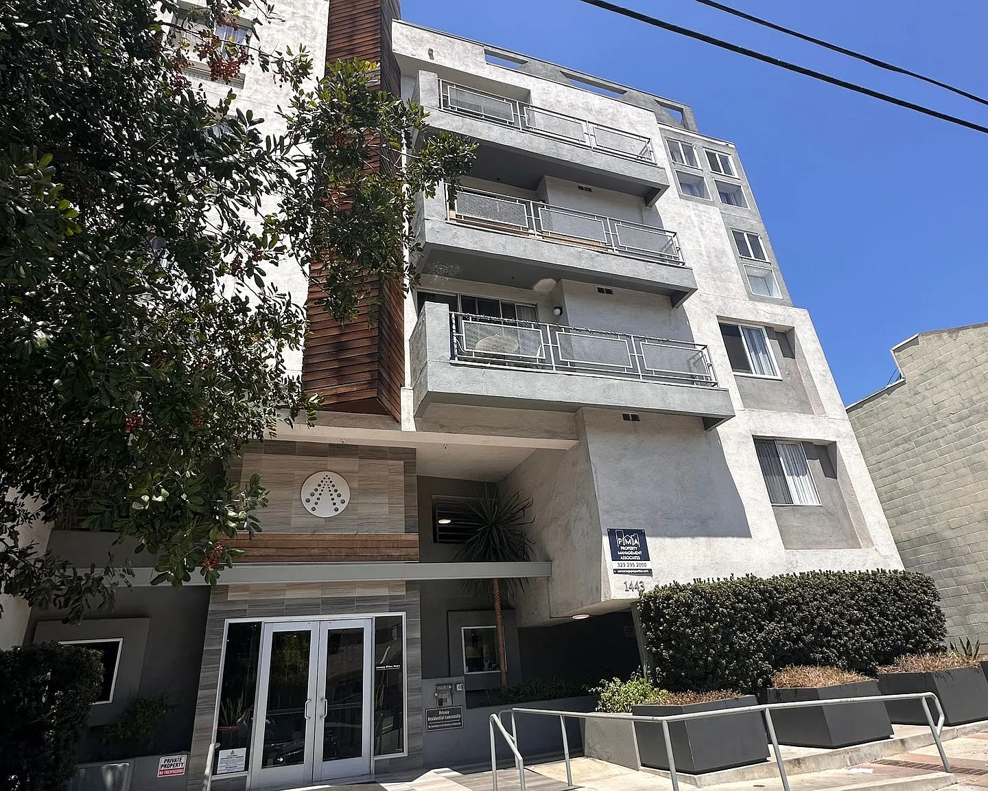 1443 N. Fuller Avenue — Photo 2