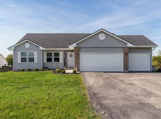 722 Ashleigh Ln, Roscoe, IL 61073