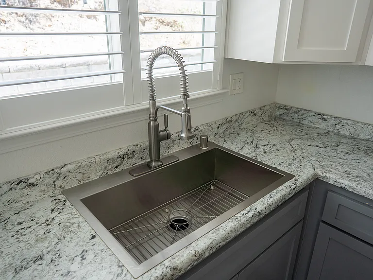 3500 Summit Dr — Photo 5