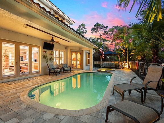 2nd image of 982 SW Palm Cove Drive