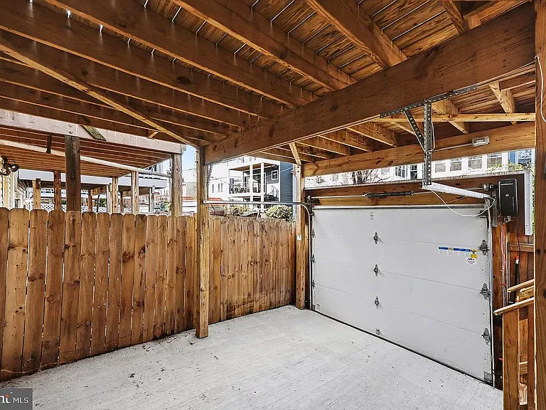 1427 Parkwood Pl NW — Photo 31