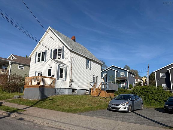 2nd image of 360 Saint Peters Rd