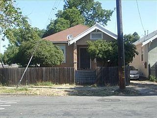2nd image of 109 E Anderson St