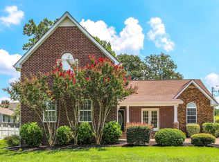 552 Stones River Rd, La Vergne, TN 37086