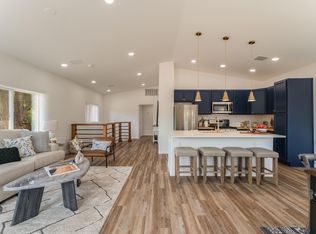 2076 Ledd Rd, Santa Fe, NM 87507
