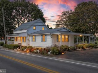 868 Greenbriar Rd, York, PA 17404