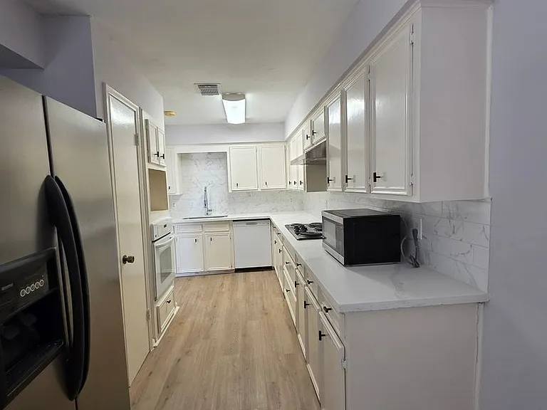 13906 Ella Lee Ln — Photo 16