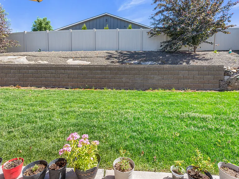 1925 W Wood Chip Dr — Photo 17