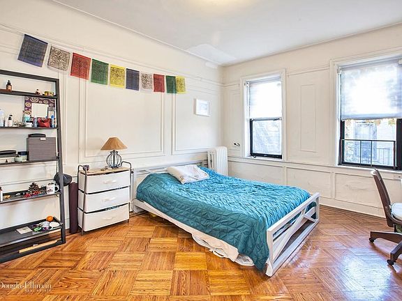 2nd image of 417 Saint Johns Pl APT 3G