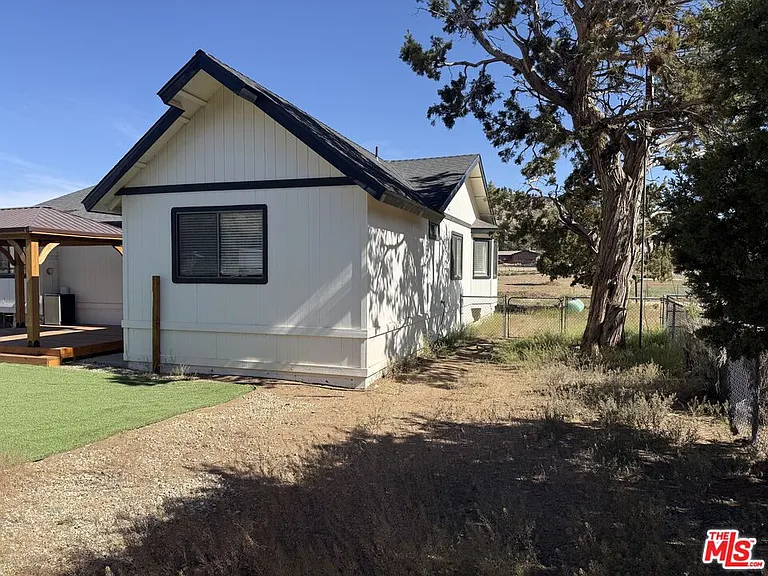 47041 Old Pioneer Town Rd — Photo 21