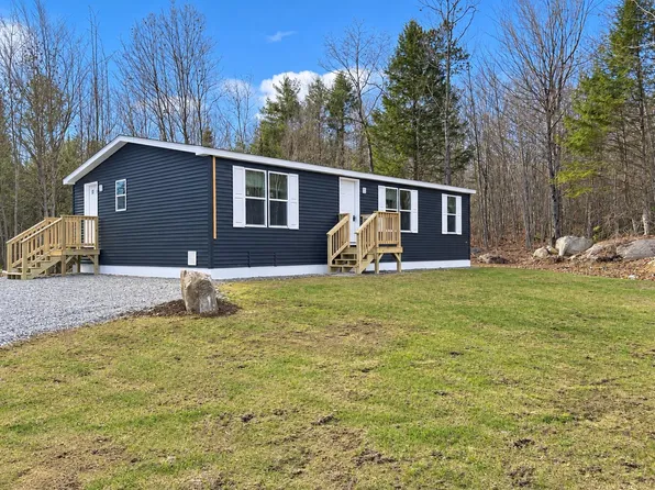 15 Freedom Lane, Norway, ME 04268
