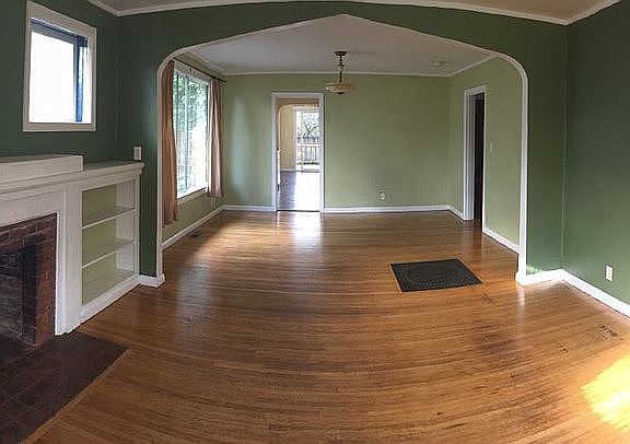 Living room/dining room