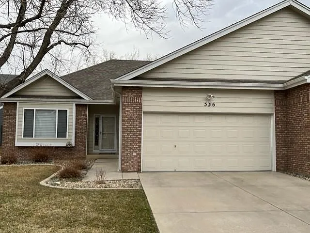 536 Yuma Ct — Photo 1