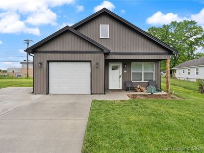102 Crestview Court, Charlestown, IN, 47111