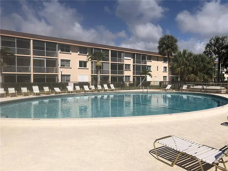 4500 N Federal Hwy #356G — Photo 14