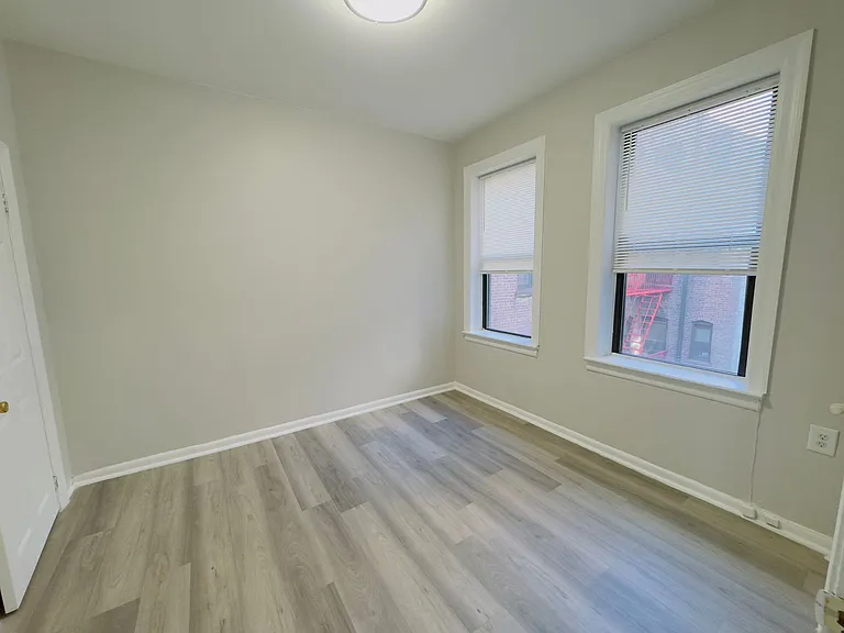 225 Academy St #31E — Photo 5