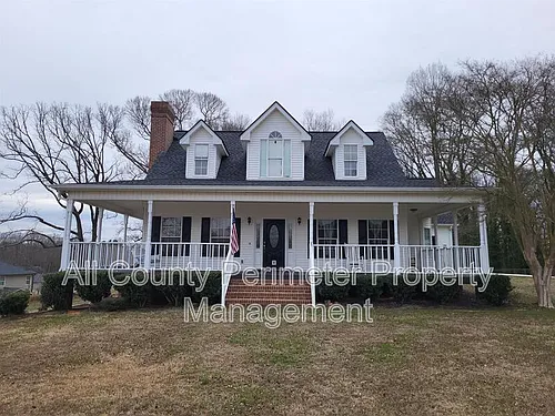 653 Glenn Gee Rd Photo 1