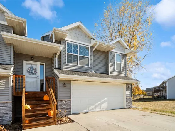 370 Tanglewood Dr, Solon, IA 52333