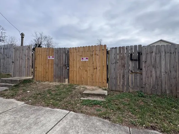 419 Carmody Hills Dr, Capitol Heights, MD 20743