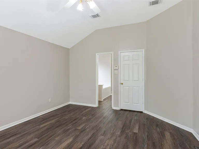 6842 Moss Boulder Dr — Photo 18