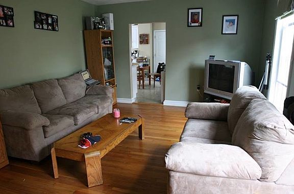 3rd image of 13 Church Ave