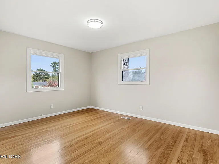 6741 Heatherbrook Dr — Photo 26