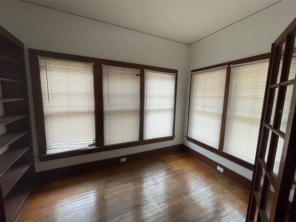 3 bed, 2.0 bath, 1528 sqft, $1,975 — Photo 3