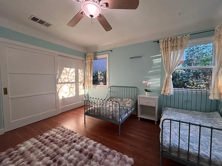 2190 Oregon Ave — Photo 33