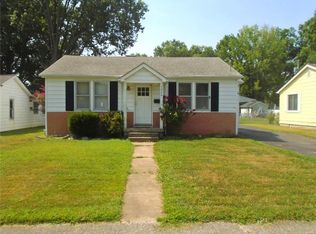 1024 W Poplar St, Mascoutah, IL