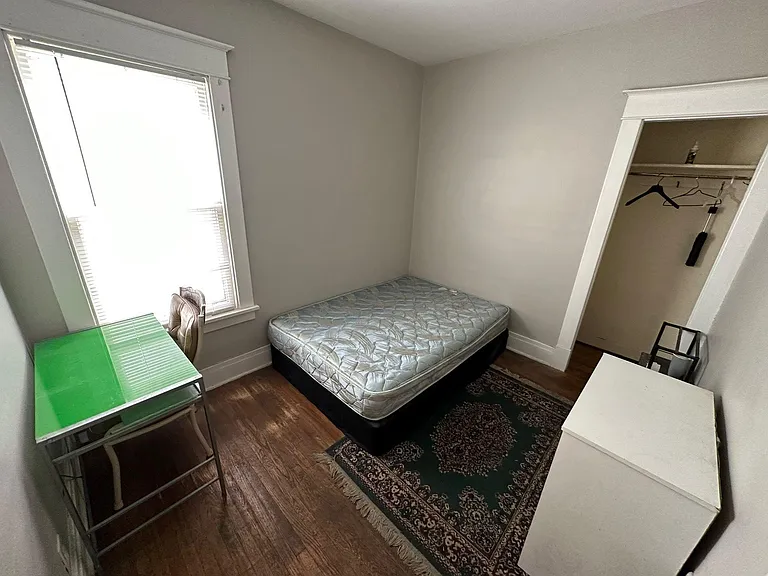 39 Lisbon Ave #1 — Photo 3
