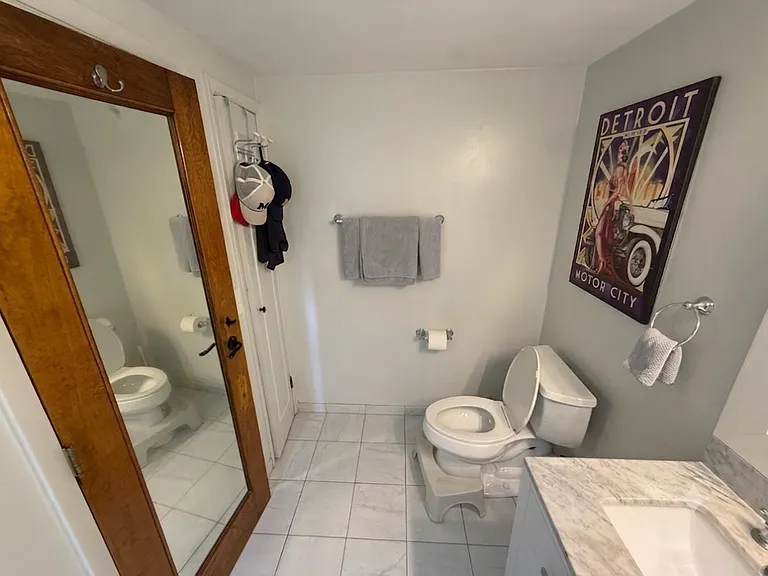 913 W Van Buren St #6G — Photo 12