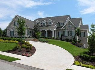 4046 Sinan Farm Dr, Export, PA 15632