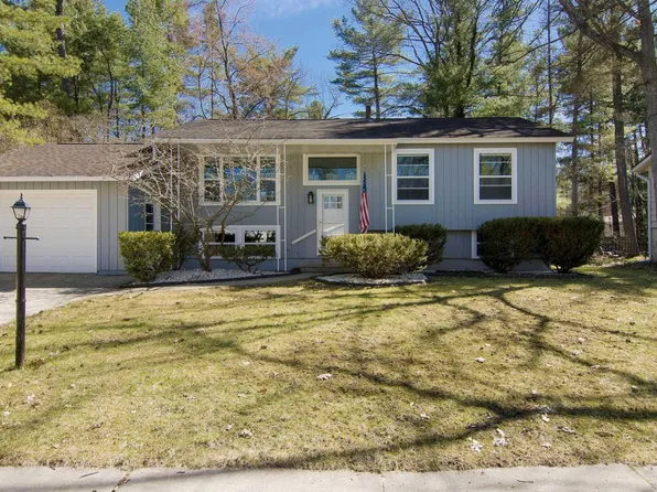 1914 E Front St, Traverse City, MI 49686