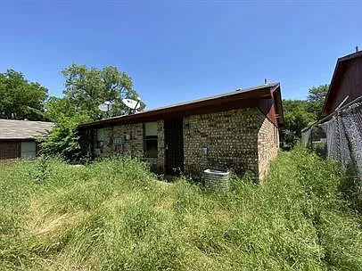 4004 Fair Park Blvd — Photo 20