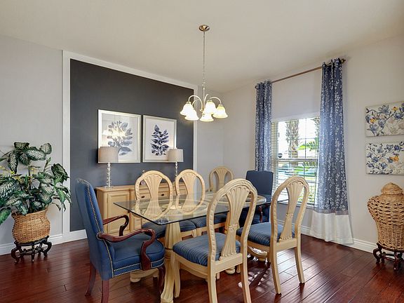 WOOD FLOORS/6" BASE MOLDING