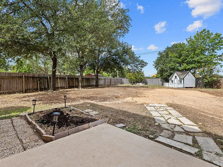 16802 Bailey Jean Dr — Photo 34