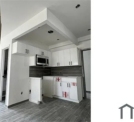 105 Beach 31st St #1 — Photo 8