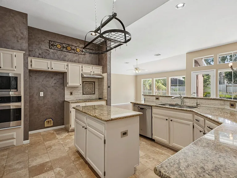 1638 Almond Brook Ln — Photo 17