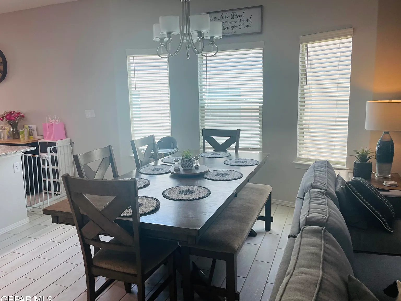 4 bed, 2.0 bath, 1489 sqft, $1,950 — Photo 4