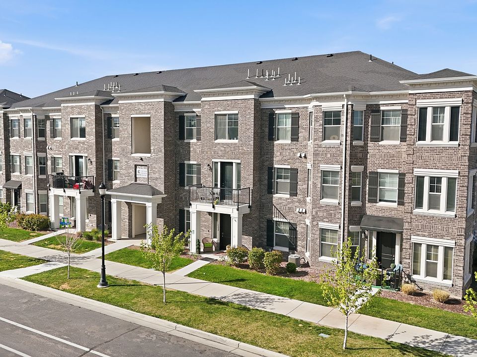 1st image of 13073 S Newbridge Ln #303