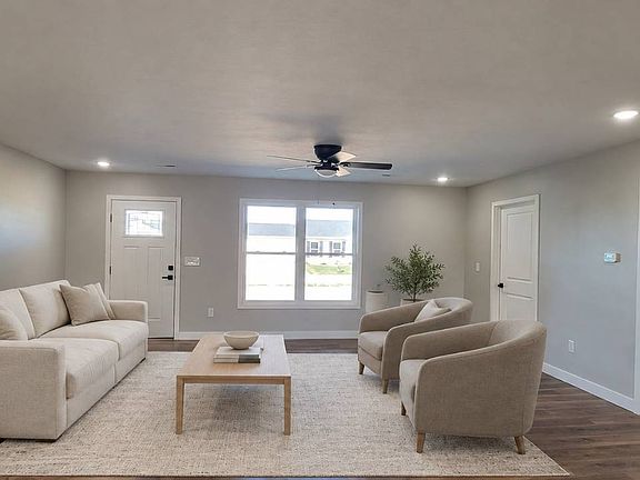 4th image of 1302 S Walters