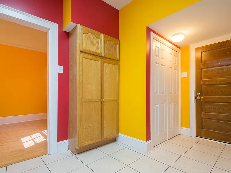 136 S Olympia St #5 — Photo 8