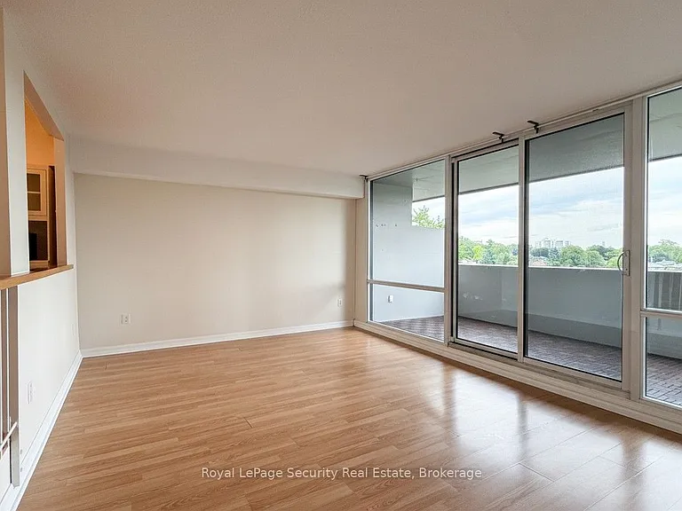 260 Scarlett Rd #608 — Photo 4