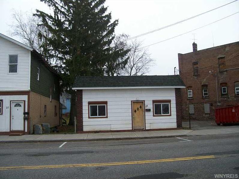 1st image of 25 Mechanic St